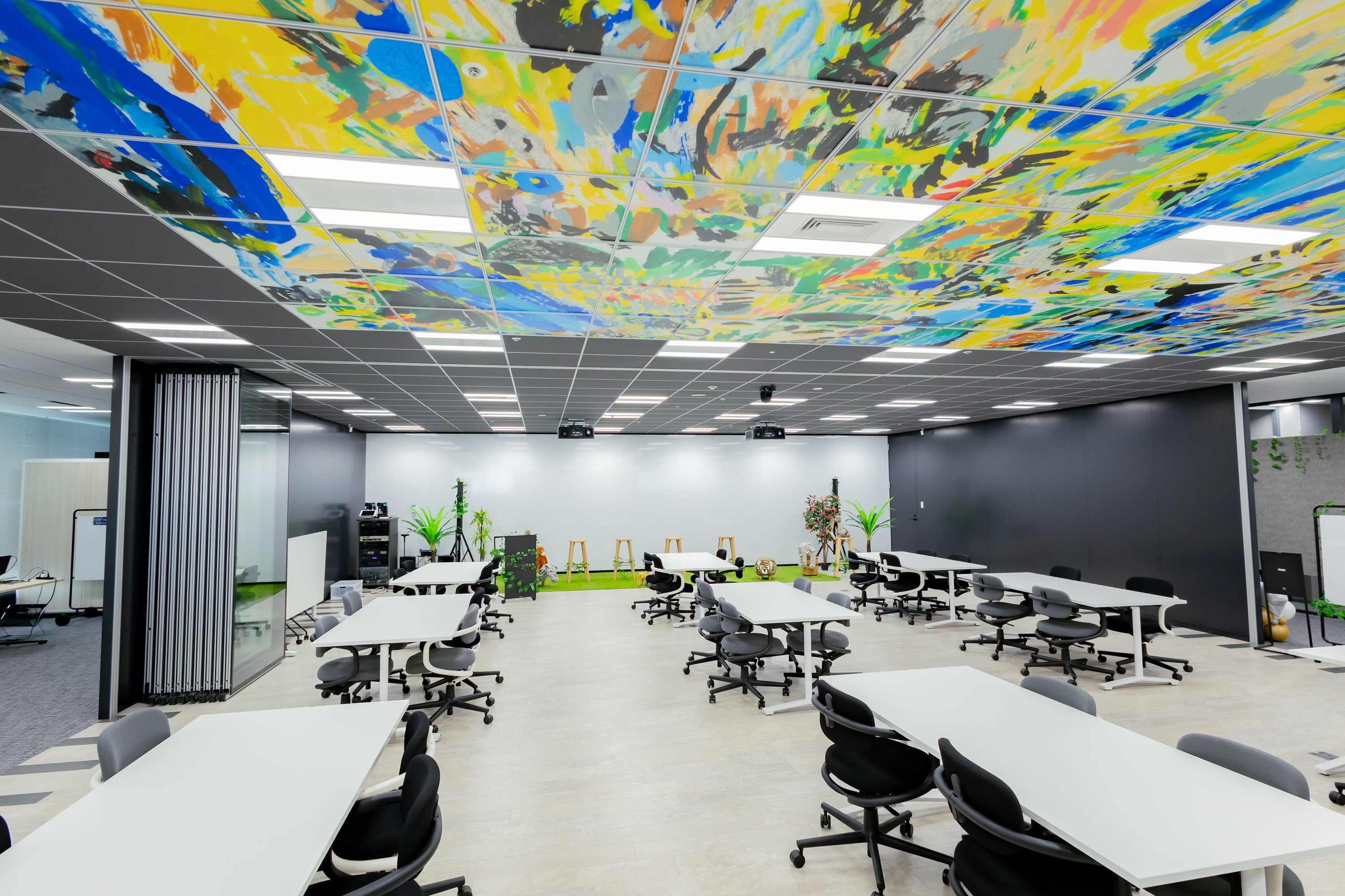 Uvance Innovation Studio（初回登録は4日前）